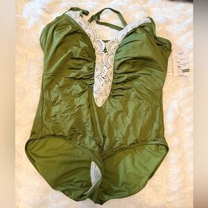 Green Lace-Trimmed Women’s One Piece Swimsuit